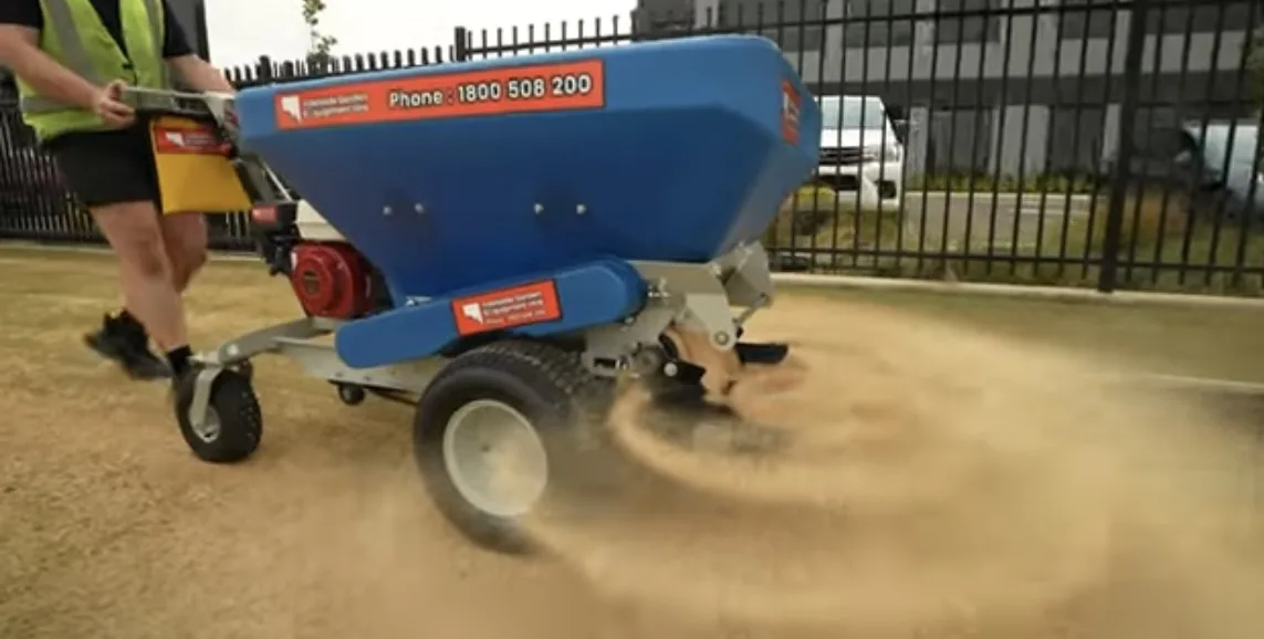ECO 250 topdressing spreader in use